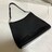 yBe[WzyGuy Laroche / MbVz nhobO