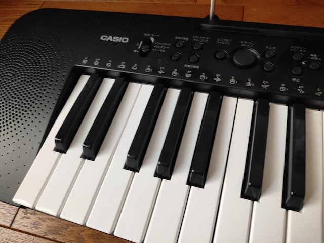 JVI CASIO L[{[h CTK-240  Ɠd/AV 