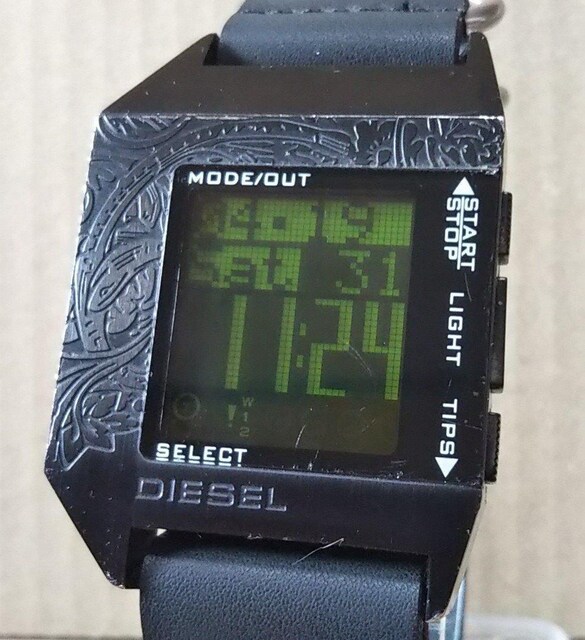 ViЊOvoh DIESEL DZ-7045 fW^ rv Y ubN   uh 