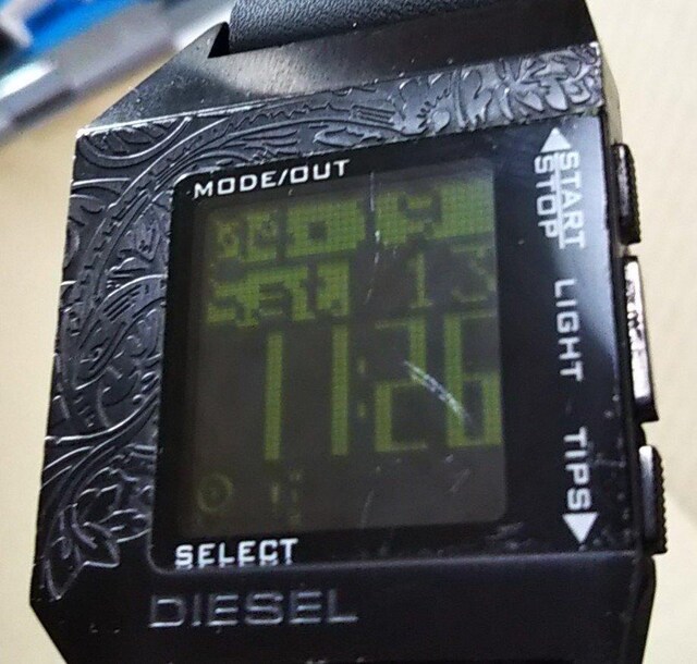 ViЊOvoh DIESEL DZ-7045 fW^ rv Y ubN  uh 