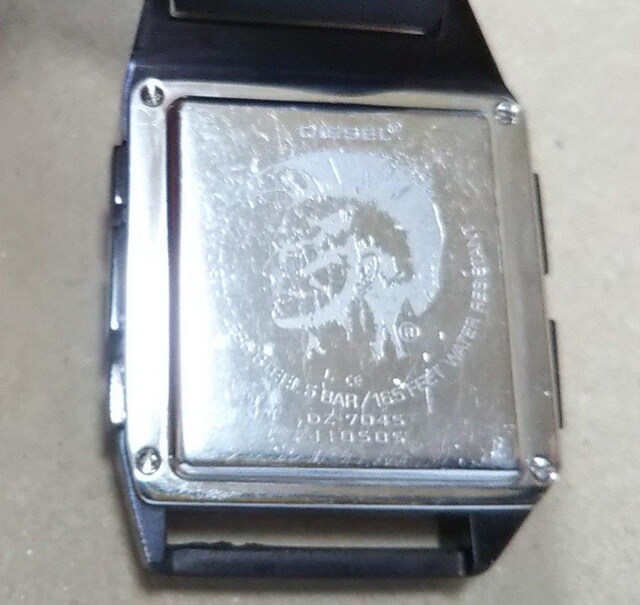 ViЊOvoh DIESEL DZ-7045 fW^ rv Y ubN  uh 