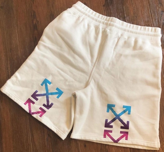 K Off-White XEFbgV[c