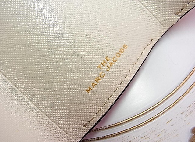 K@iTHE@MARC JACOBS@}[NWFCRuX O܂z  XibvVbg ~jz CG[xsN