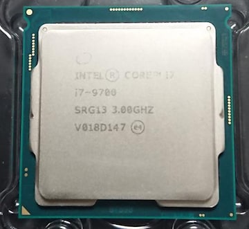 core i7 9700 box CPÛ ǍD
