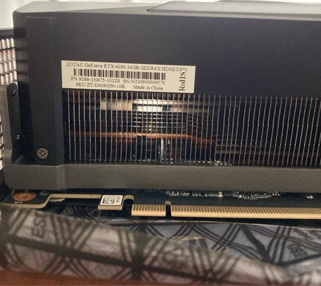 yVizy@zZOTAC GeForce RTX 4090 24GB GDDR6X  PC{/Ӌ@ 