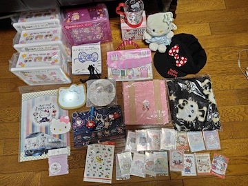 n[LeB HelloKitty LeB ʂ Lbv Xq [{bNX L[z_[ J[h