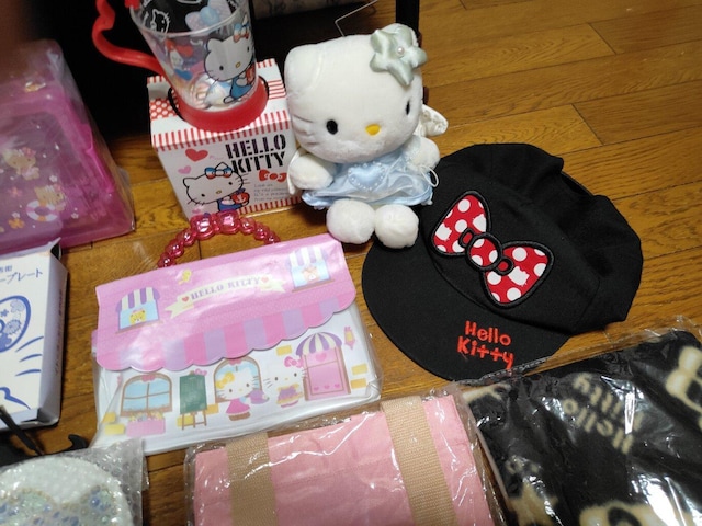 n[LeB HelloKitty LeB ʂ Lbv Xq [{bNX L[z_[ J[h   