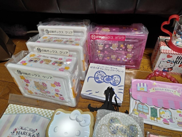 n[LeB HelloKitty LeB ʂ Lbv Xq [{bNX L[z_[ J[h   