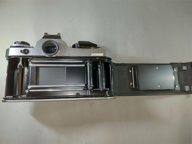 Nikon FE  + Ai 43-86mm  Ɠd/AV 