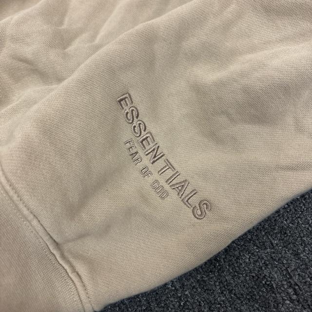  ESSENTIALS p[J[ L  jt@bV 