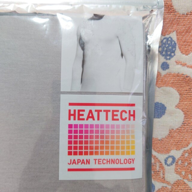 UNIQLO q[gebNnClbNT() MEN MTCY 艿1500~  uh 