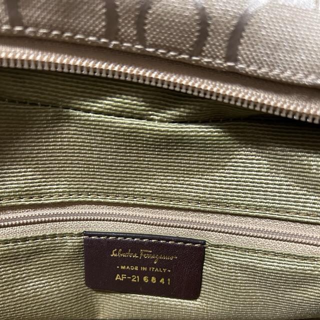 i Ferragamo tFK K`[j V_[obO LoX  uh 
