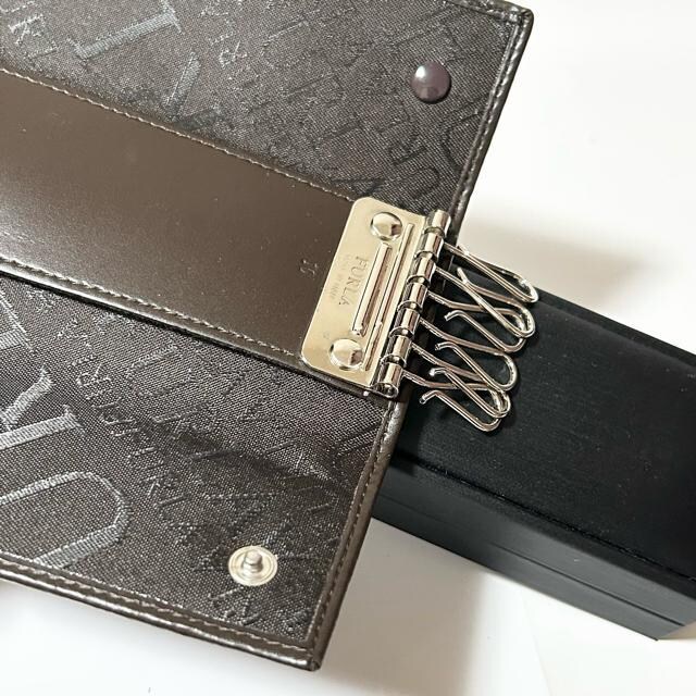 i FURLA t 6A L[P[X  U[ uE  uh 
