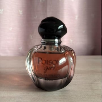 ChristianDiorICwChristianDiorv]K[I[hg
