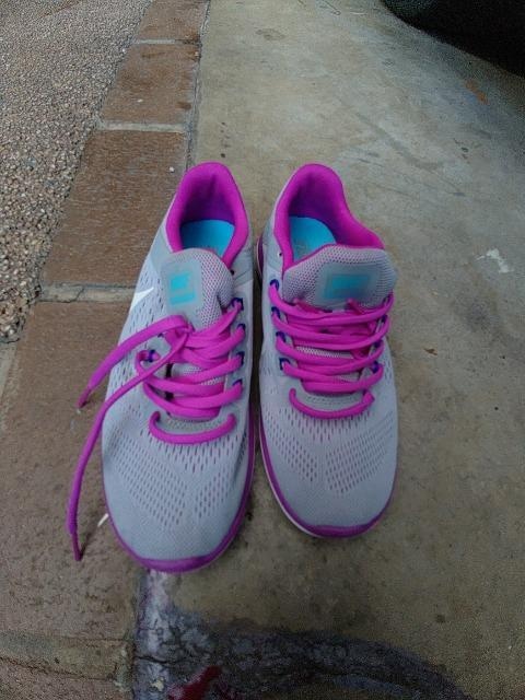 NIKE iCL Xj[J[  23.5p WMO  EH[LO U  tBbg\[  uh 