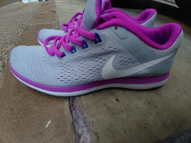 NIKE iCL Xj[J[  23.5p WMO  EH[LO U  tBbg\[  uh 
