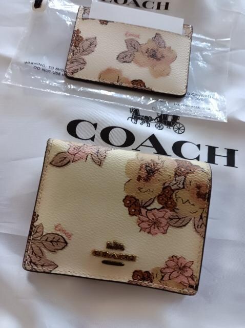 COACH2܂z_炩U[SnǂfGȉԕiR[` 