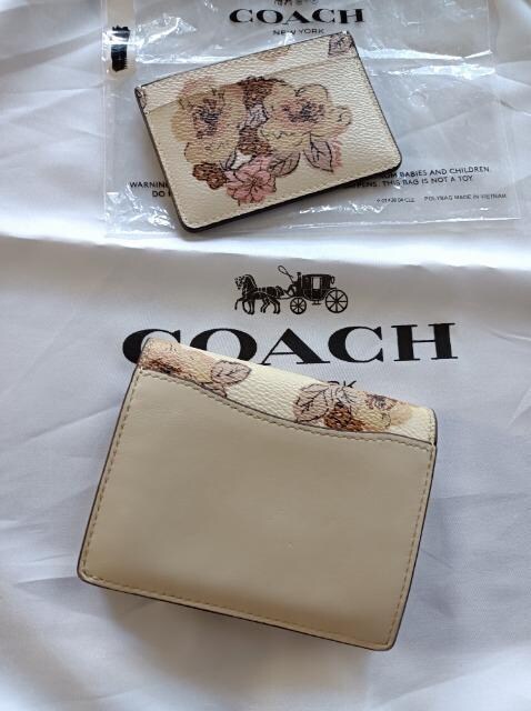 COACH2܂z_炩U[SnǂfGȉԕiR[`