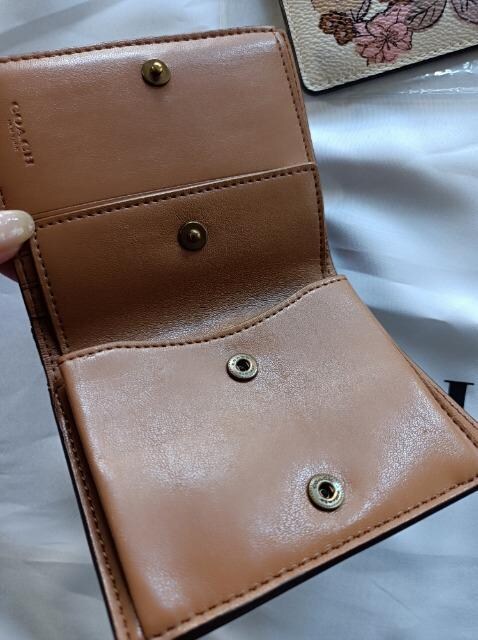 COACH2܂z_炩U[SnǂfGȉԕiR[`